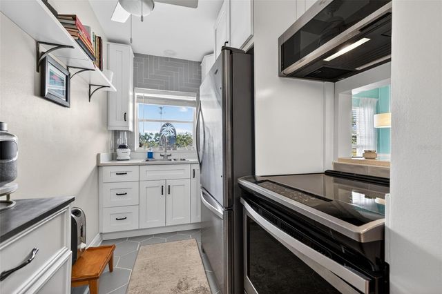 4000 3RD STREET N 304, St Petersburg, FL 33703