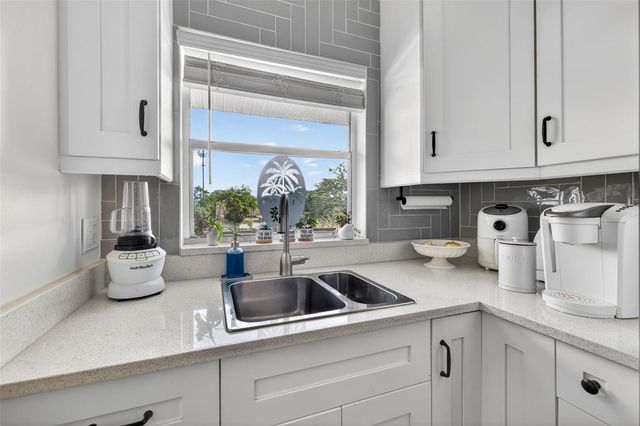 4000 3RD STREET N 304, St Petersburg, FL 33703