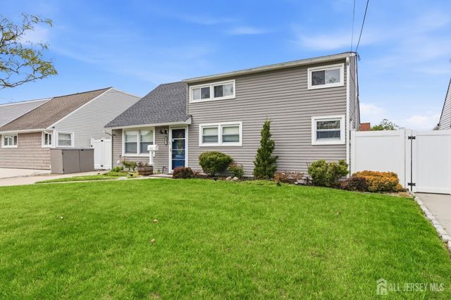 93 Marion Street, Carteret, NJ 07008