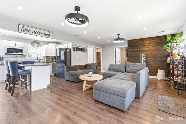 93 Marion Street, Carteret, NJ 07008