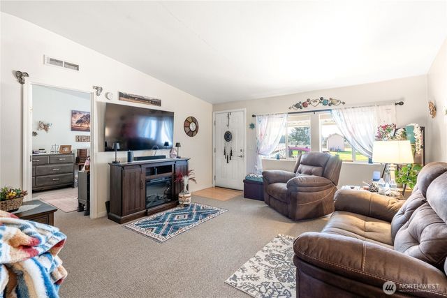 16826 Sheldon Lane SW, Rochester, WA 98579