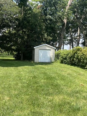 9823 256th AVENUE, Salem, WI 53168