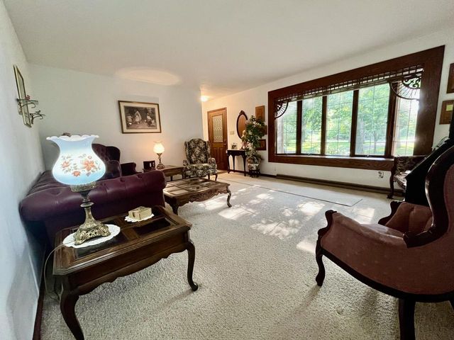 9823 256th AVENUE, Salem, WI 53168