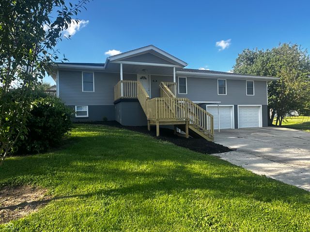 310 E Sycamore Street, Westport, IN 47283