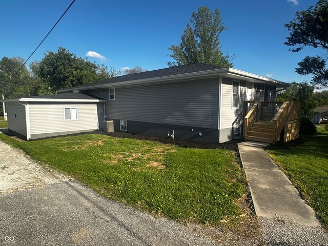 310 E Sycamore Street, Westport, IN 47283