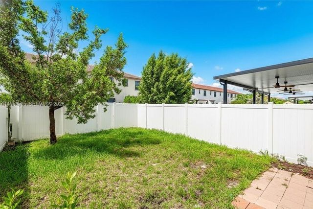 3326 W 112th St 3326, Hialeah, FL 33018