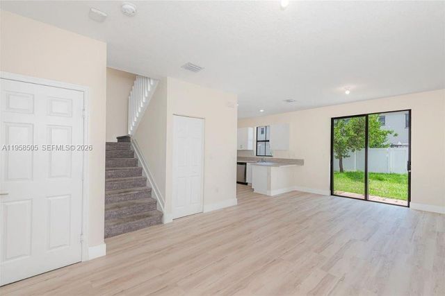 3326 W 112th St 3326, Hialeah, FL 33018