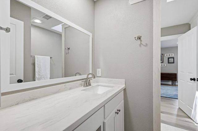 5706 Trail Lake Drive, Arlington, TX 76016