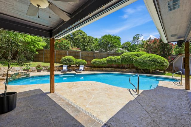5706 Trail Lake Drive, Arlington, TX 76016