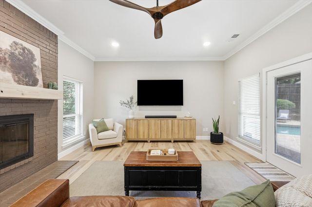 5706 Trail Lake Drive, Arlington, TX 76016