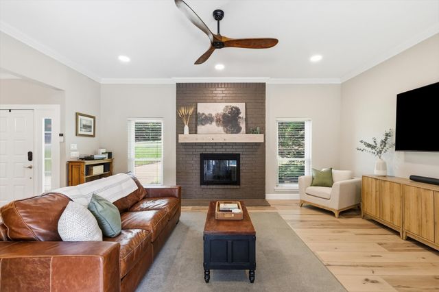 5706 Trail Lake Drive, Arlington, TX 76016