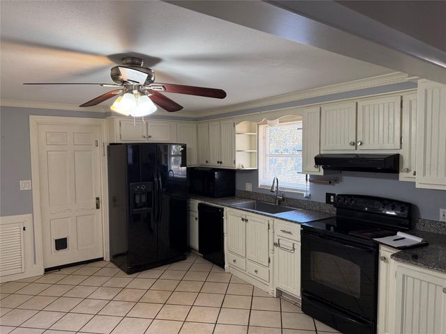 4404 ARECA PALM DRIVE, Zephyrhills, FL 33541