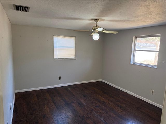 4404 ARECA PALM DRIVE, Zephyrhills, FL 33541