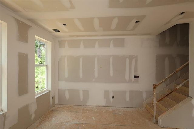 650 Memphis Drive, Scottdale, GA 30079