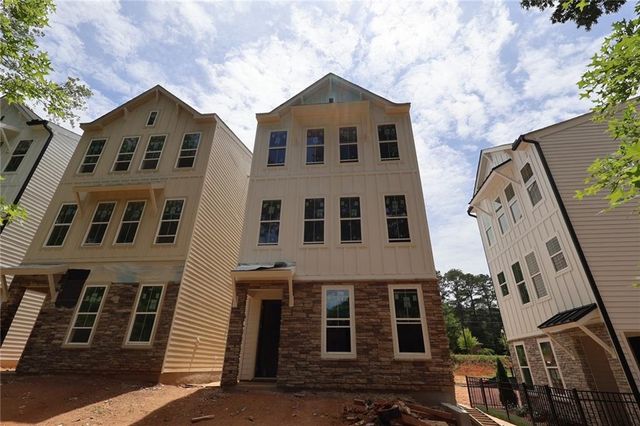 650 Memphis Drive, Scottdale, GA 30079