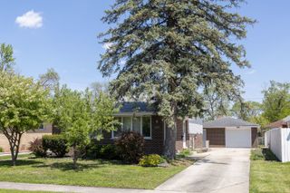 18727 Sherman Street, Lansing, IL 60438