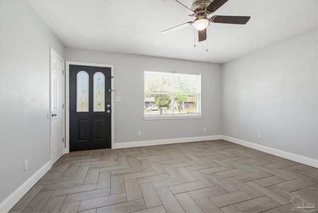 1225 Fretz St, Pensacola, FL 32534