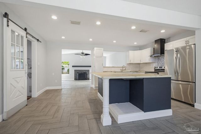 1225 Fretz St, Pensacola, FL 32534