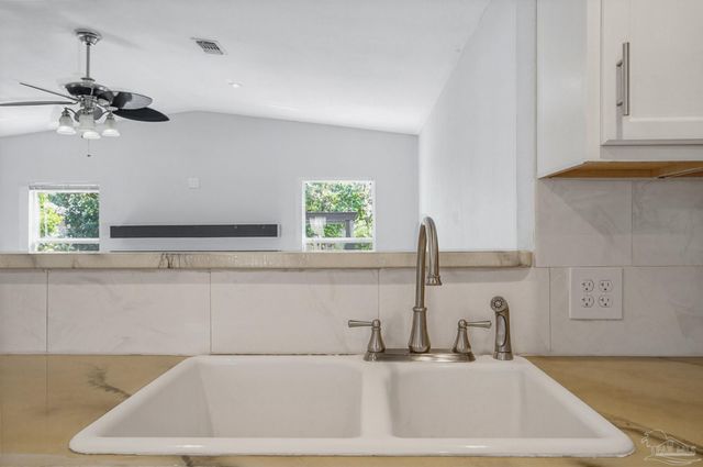 1225 Fretz St, Pensacola, FL 32534