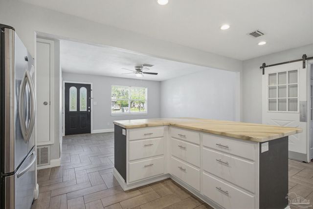 1225 Fretz St, Pensacola, FL 32534