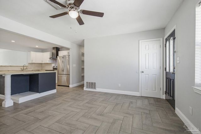 1225 Fretz St, Pensacola, FL 32534