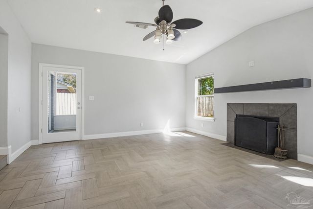 1225 Fretz St, Pensacola, FL 32534