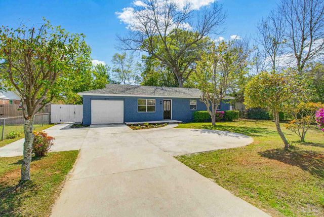1225 Fretz St, Pensacola, FL 32534