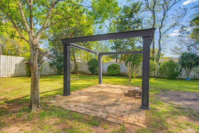 1225 Fretz St, Pensacola, FL 32534
