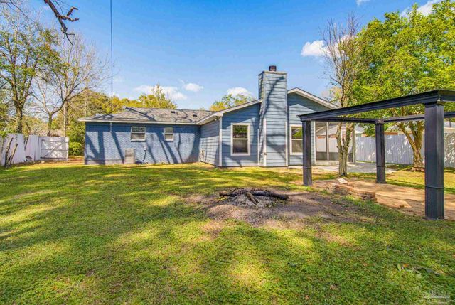 1225 Fretz St, Pensacola, FL 32534