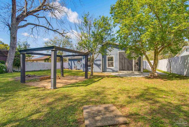 1225 Fretz St, Pensacola, FL 32534