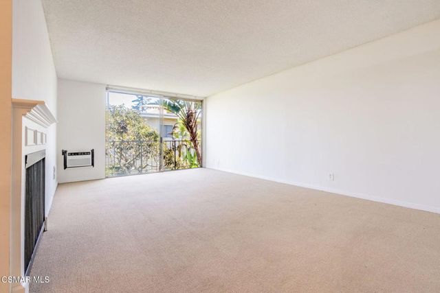 11645 Montana Avenue 318, Los Angeles, CA 90049