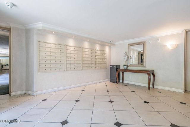 11645 Montana Avenue 318, Los Angeles, CA 90049