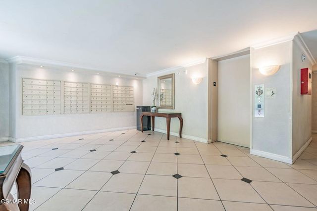 11645 Montana Avenue 318, Los Angeles, CA 90049