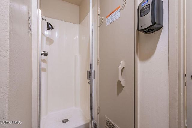 11645 Montana Avenue 318, Los Angeles, CA 90049