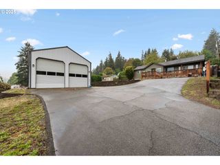 93660 MCKENNA Ln, Coos Bay, OR 97420