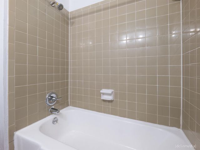 4645 Wild Indigo Street 382, Houston, TX 77027