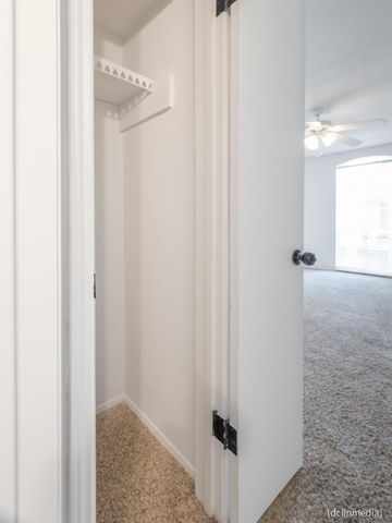 4645 Wild Indigo Street 382, Houston, TX 77027