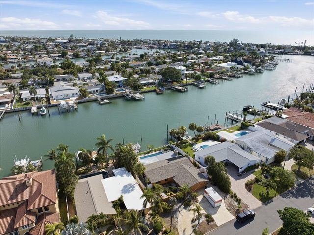 412 HERMOSITA DRIVE, St Petersburg, FL 33706