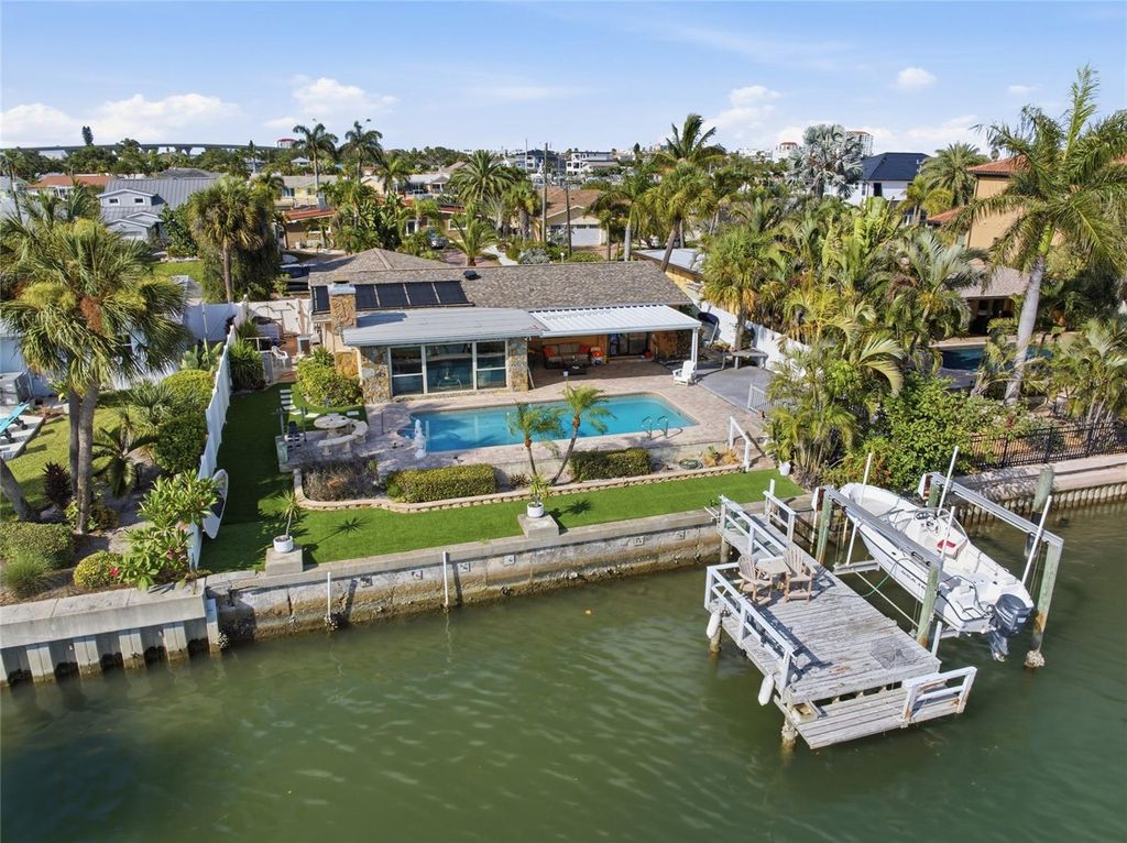 412 HERMOSITA DRIVE, St Petersburg, FL 33706