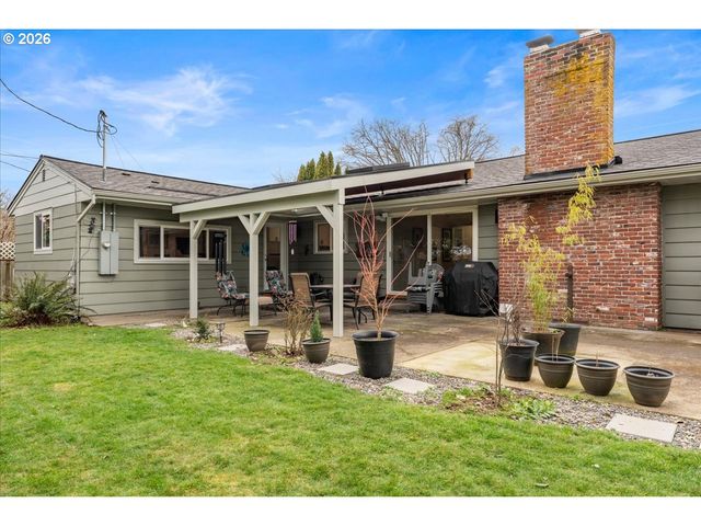 5360 Sw DOVER Ln, Portland, OR 97225