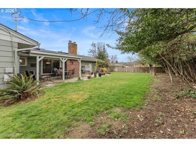 5360 Sw DOVER Ln, Portland, OR 97225