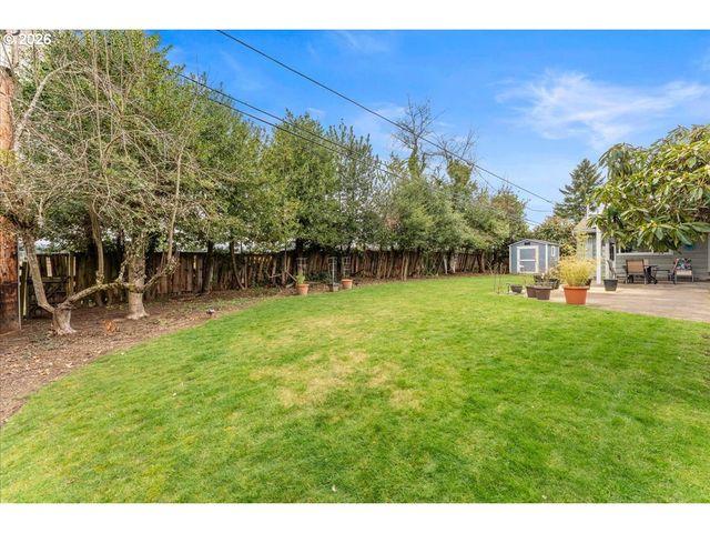 5360 Sw DOVER Ln, Portland, OR 97225