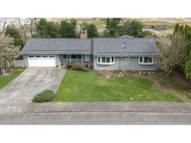 5360 Sw DOVER Ln, Portland, OR 97225