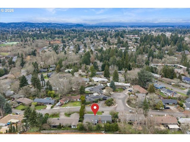 5360 Sw DOVER Ln, Portland, OR 97225