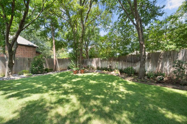 2111 Castle View Road, Mansfield, TX 76063