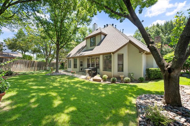 2111 Castle View Road, Mansfield, TX 76063