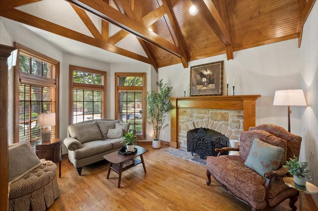 2111 Castle View Road, Mansfield, TX 76063