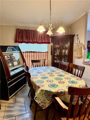 160 Sarah Drive, Brunswick, GA 31525