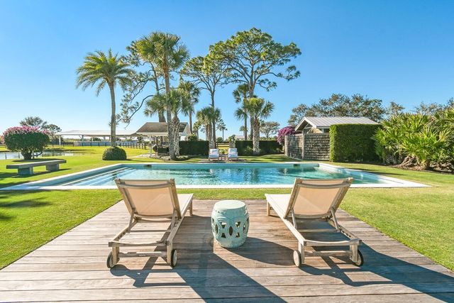 2541 SW Trailside Path, Stuart, FL 34997