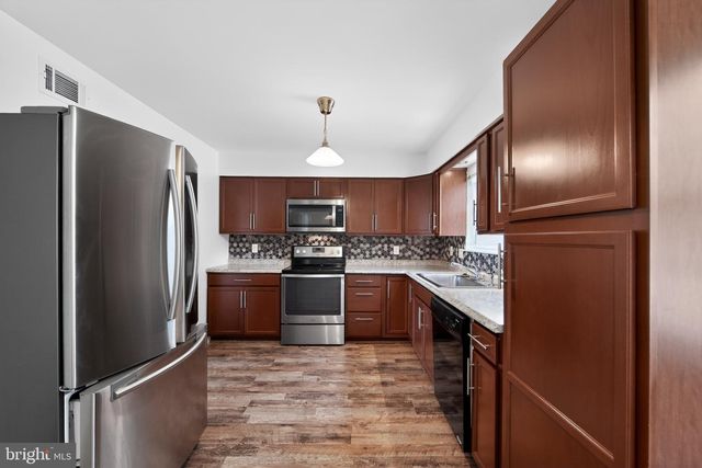 6 WICHESS WAY, Newark, DE 19702